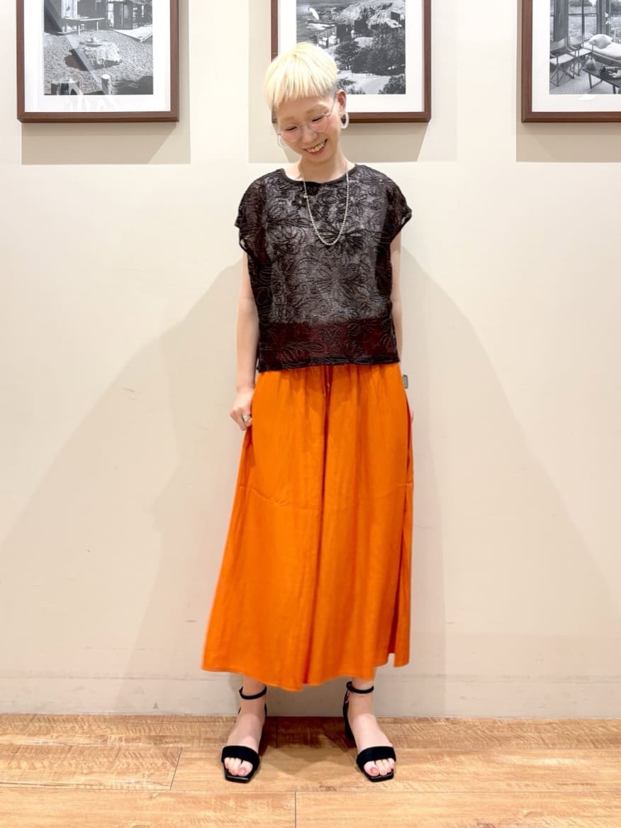 Ayumiさんの「SHOO･LA･RUE｜【2点セット】刺繍レーストップス」を使ったコーディネート