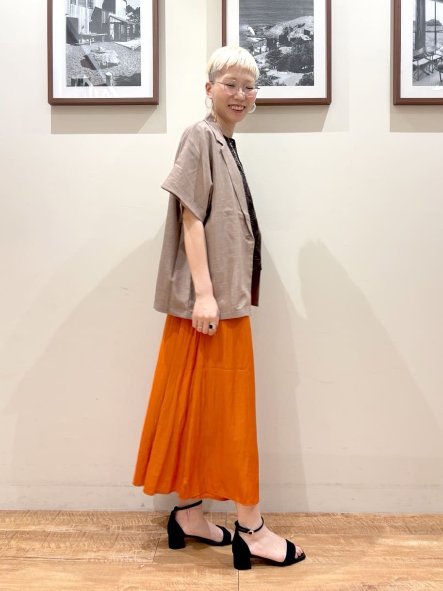 Ayumiさんの「SHOO･LA･RUE｜【2点セット】刺繍レーストップス」を使ったコーディネート