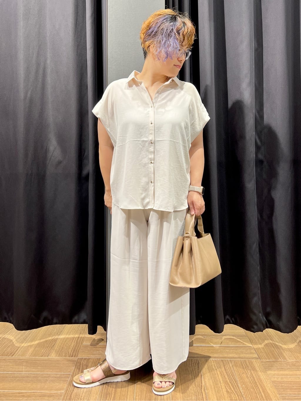 OKMKさんの「THE SHOP TK｜コットンライクブラウス【接触冷感/洗濯機OK/UV/セットアップ可】」を使ったコーディネート