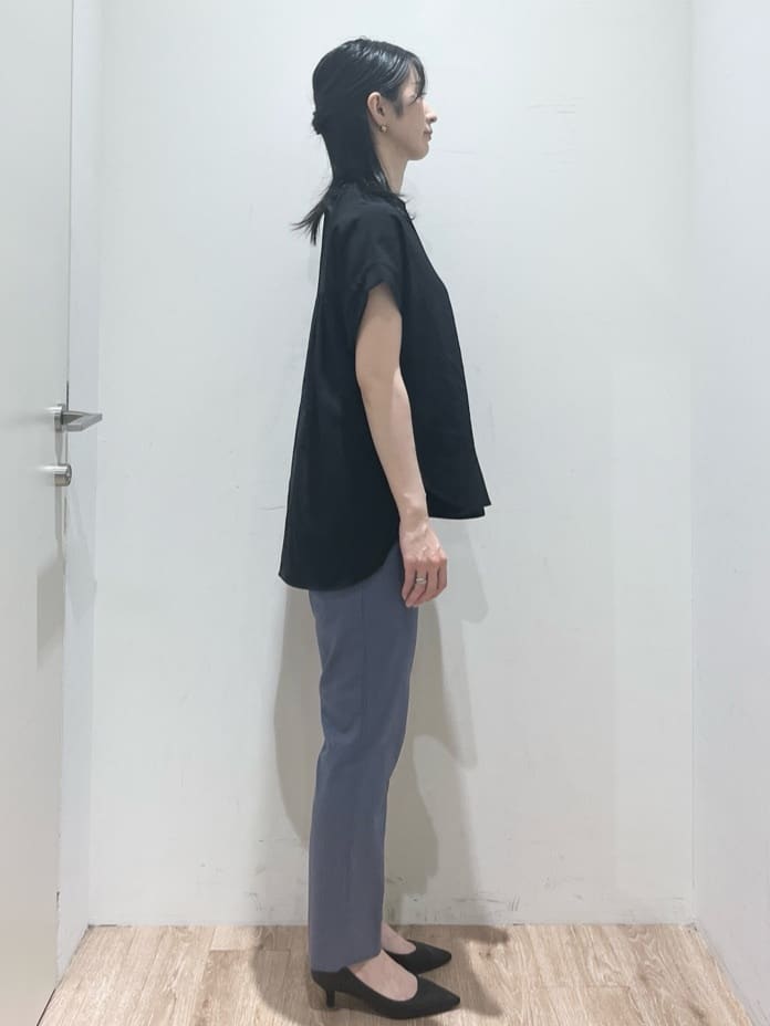 momokoさんの「OPAQUE.CLIP｜《7色展開／SS-LLサイズ》ストレッチスキッパーブラウス／セットアップ対応【洗濯機洗い可／防シワ】」を使ったコーディネート