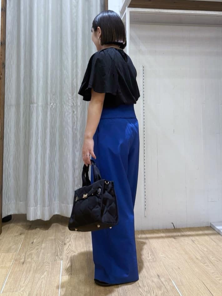 chさんの「THE SHOP TK｜アシメケープ風プルオーバー【接触冷感/洗濯機OK】」を使ったコーディネート