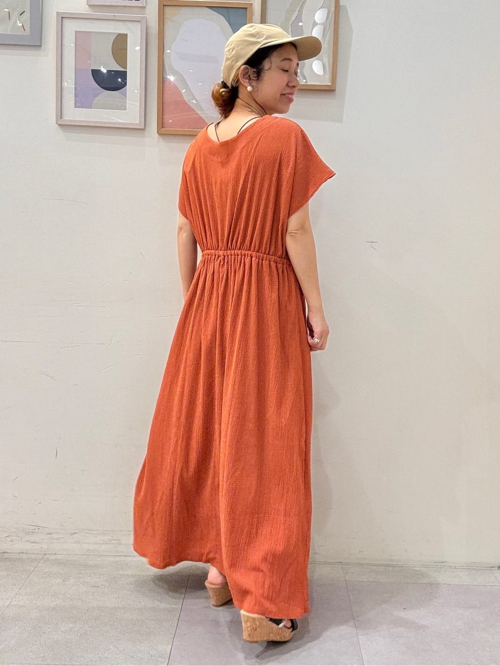 たけぴさんの「SHOO･LA･RUE｜【前後2WAY】さらりと大人上品に 楊柳フレンチワンピース」を使ったコーディネート