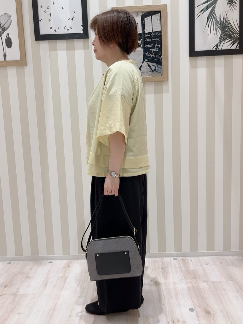 ma_miさんの「SHOO･LA･RUE｜【洗濯後しわになりにくい/UV/吸水速乾】大人きれいな バンドカラーシャツ」を使ったコーディネート
