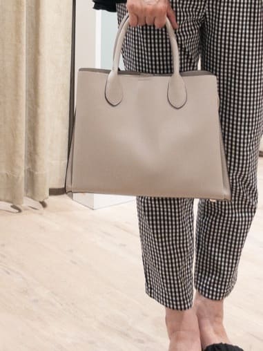 おみつさんの「grove｜【冷感】サマーハイパーストレッチテーパードパンツ」を使ったコーディネート