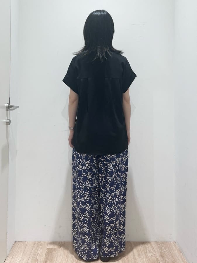 momokoさんの「OPAQUE.CLIP｜《7色展開／SS-LLサイズ》ストレッチスキッパーブラウス／セットアップ対応【洗濯機洗い可／防シワ】」を使ったコーディネート