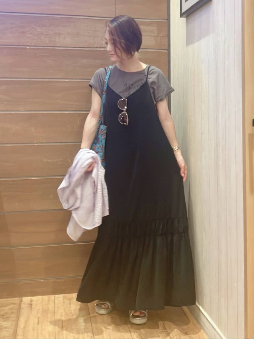 aaamiさんの「SHOO･LA･RUE｜ゆるっと感がこなれ見え ワッシャーシアー半袖シャツ」を使ったコーディネート