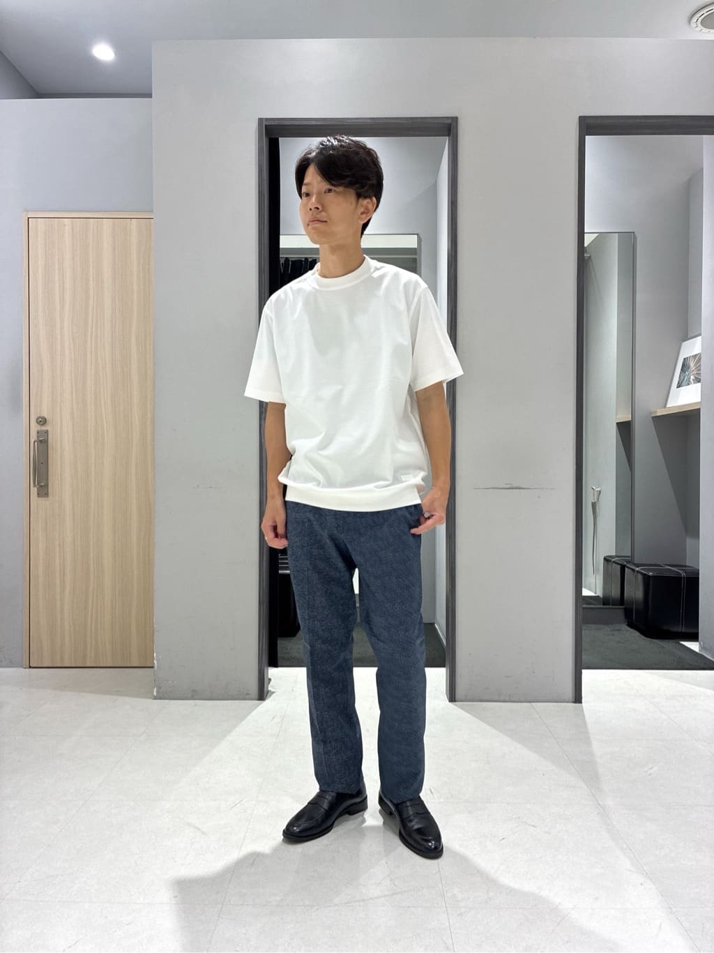 わいずみさんの「TAKEO KIKUCHI｜【抗菌防臭／5サイズ展開】ハイゲージポンチ Tシャツ」を使ったコーディネート