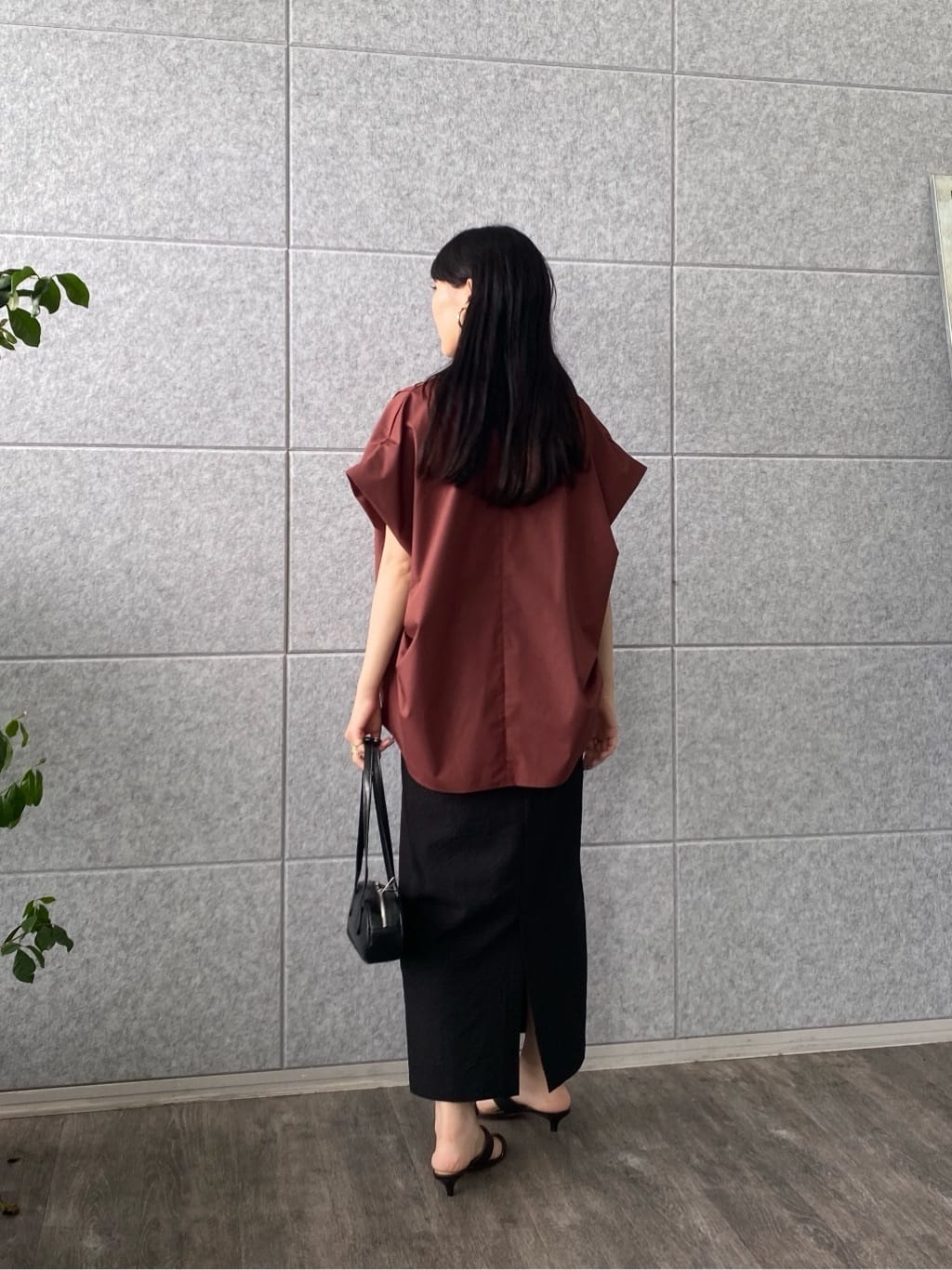 rinaさんの「INDIVI｜スリーブレスタックブラウス」を使ったコーディネート