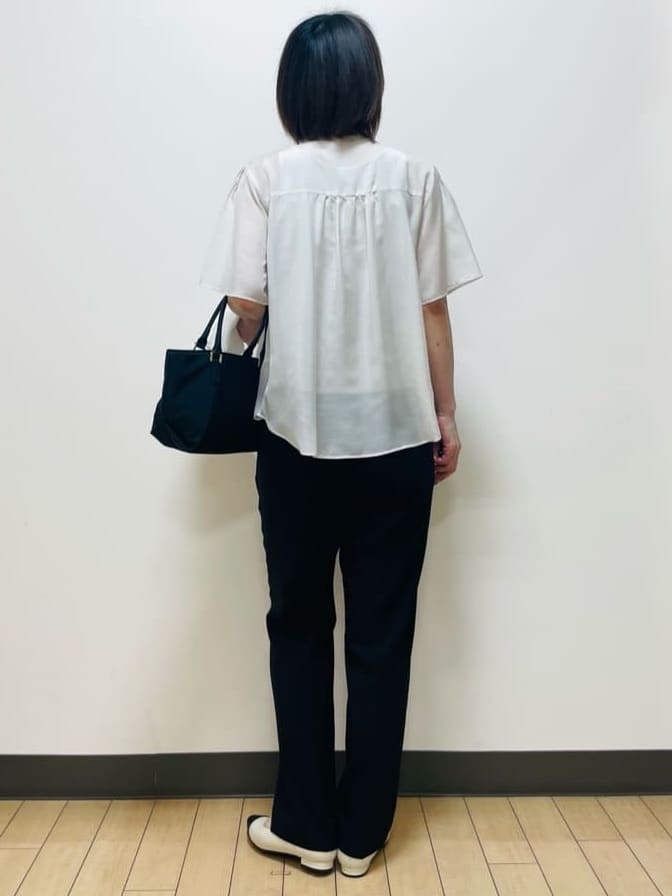 Riiさんの「Reflect｜【選べる5色◎／マシンウォッシュ可】シャーリングデザインブラウス」を使ったコーディネート