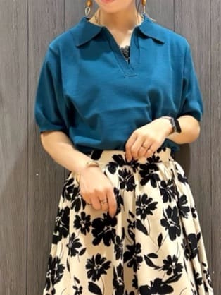 meiさんの「SHOO･LA･RUE｜【S-LL/洗える】大人の抜け感 スキッパーニット」を使ったコーディネート