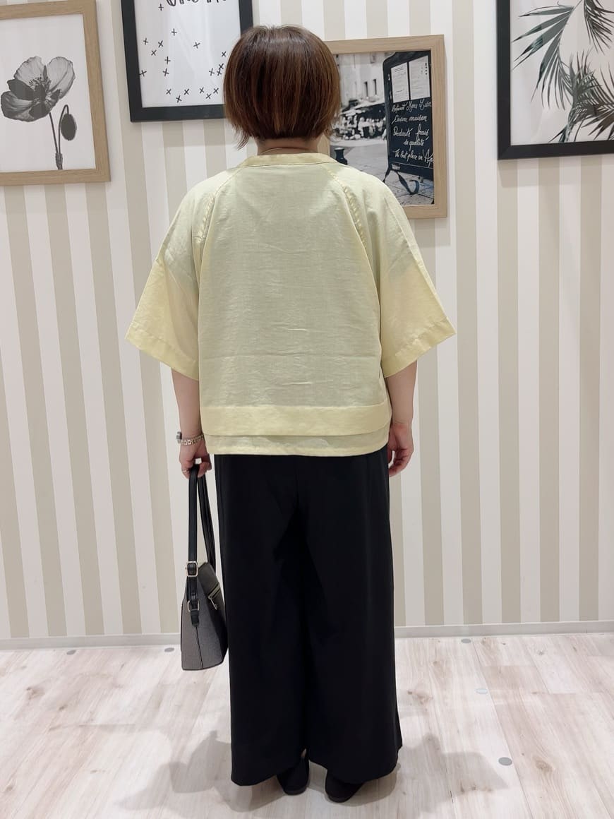 ma_miさんの「SHOO･LA･RUE｜【洗濯後しわになりにくい/UV/吸水速乾】大人きれいな バンドカラーシャツ」を使ったコーディネート