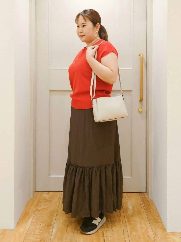 ななこさんの「SHOO･LA･RUE｜【洗える/S-LL/ひんやり】さらりと好印象　総針フレンチスリーブニット」を使ったコーディネート