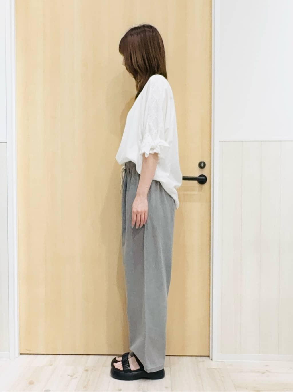 Naさんの「SHOO･LA･RUE｜【S-LL】お袖デザインが華やか はしごレースチュニック」を使ったコーディネート