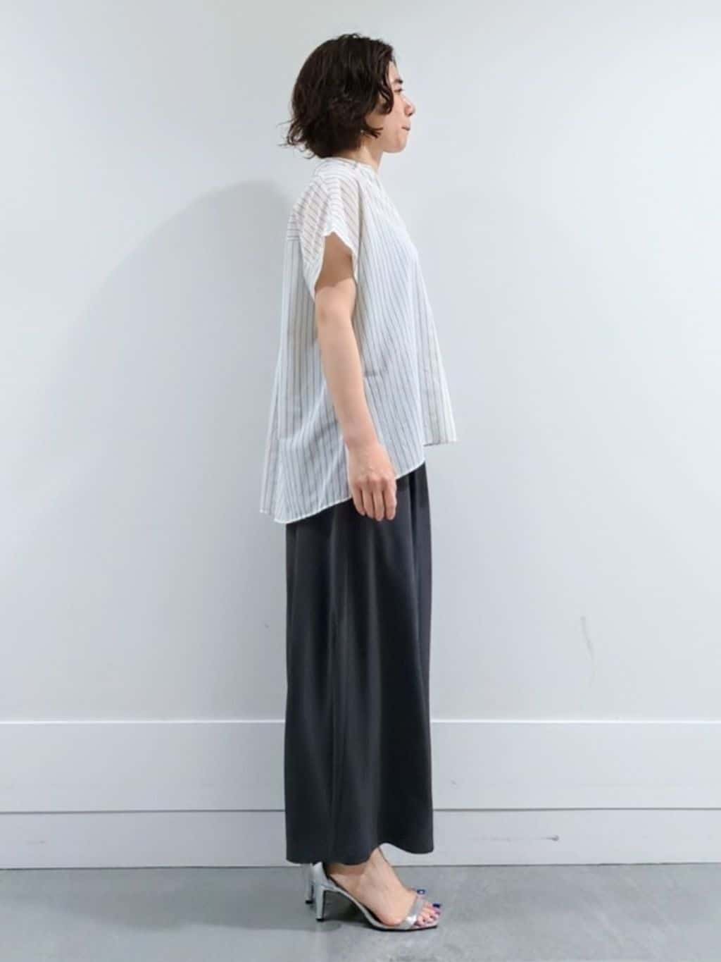 ミズタさんの「UNTITLED｜【洗える/スキッパー】フレンチスリーブシアーブラウス」を使ったコーディネート