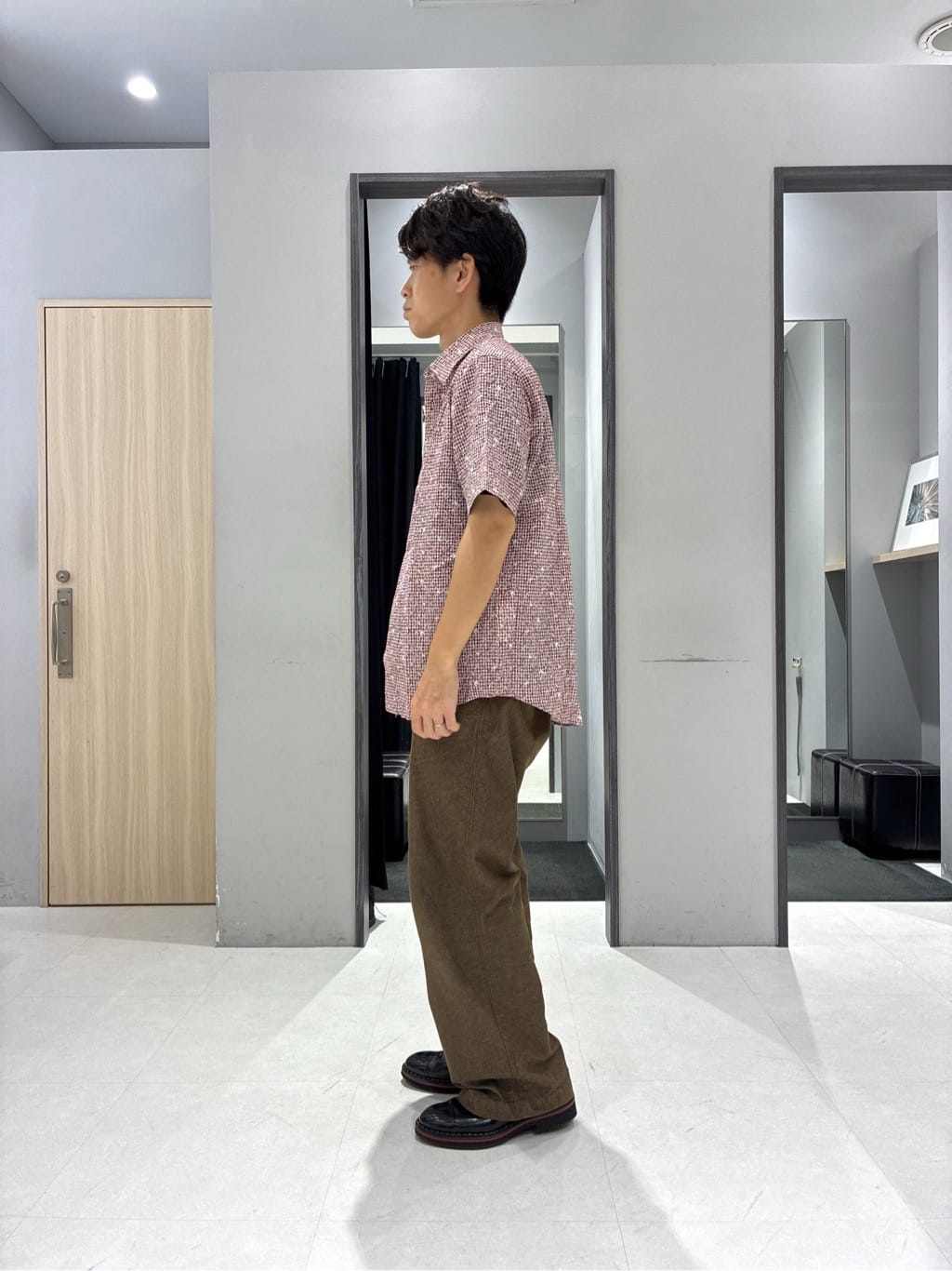 わいずみさんの「TAKEO KIKUCHI｜【抗菌防臭／5サイズ展開】ハイゲージポンチ Tシャツ」を使ったコーディネート