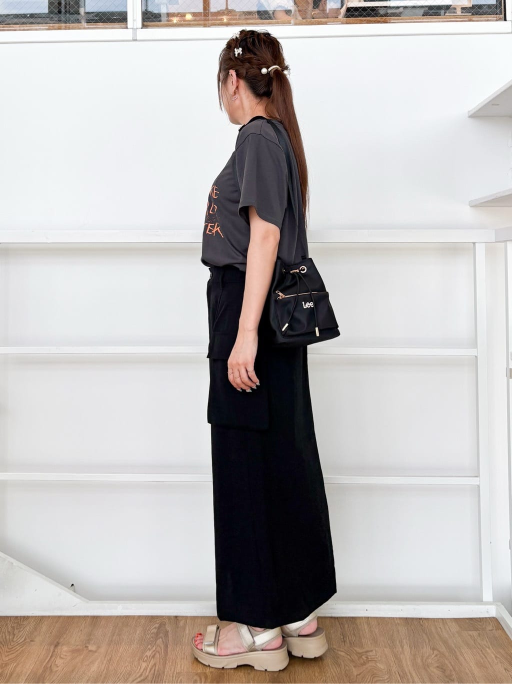 ゆゆさんの「SHOO･LA･RUE｜【S-LL/ひんやり/汗ジミ軽減/UVカット】グラフィックアソートTシャツ」を使ったコーディネート