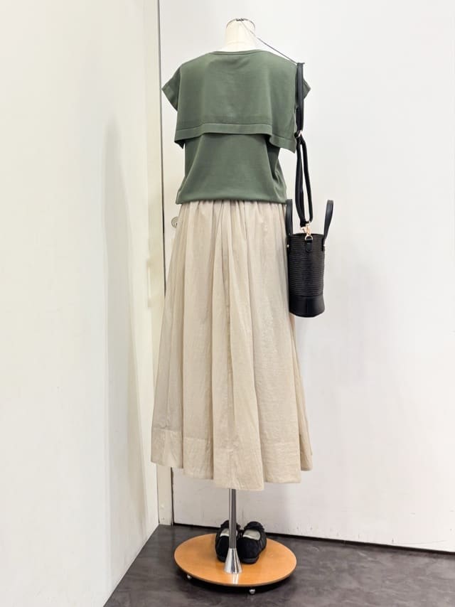 yukariさんの「grove｜【ひんやり/UVカット】大人の可愛さ　セーラーカラーニット」を使ったコーディネート