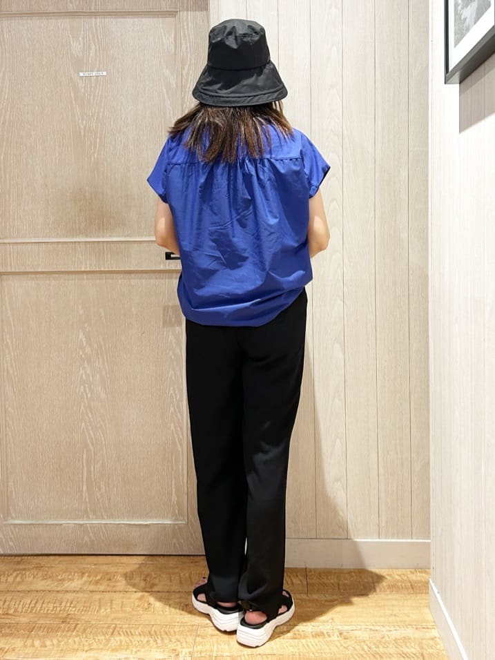 yukaさんの「SHOO･LA･RUE｜【S-LL】インせず着られる 異素材使い デザイントップス」を使ったコーディネート