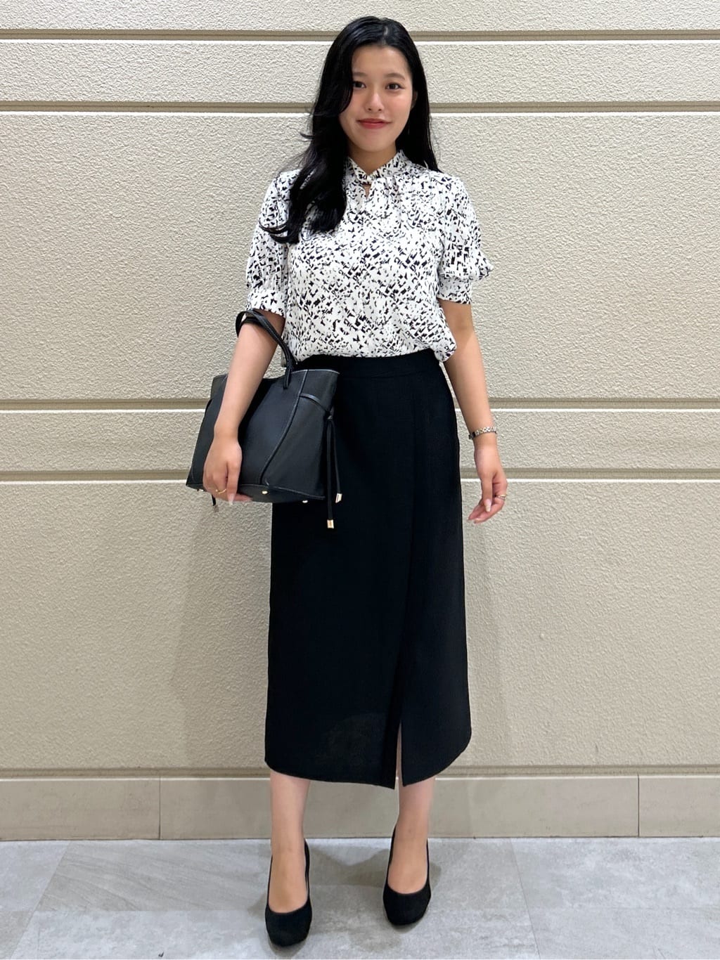 Momokaさんの「COUP DE CHANCE｜◆【手洗い可／日本製】パフスリーブブラウス」を使ったコーディネート