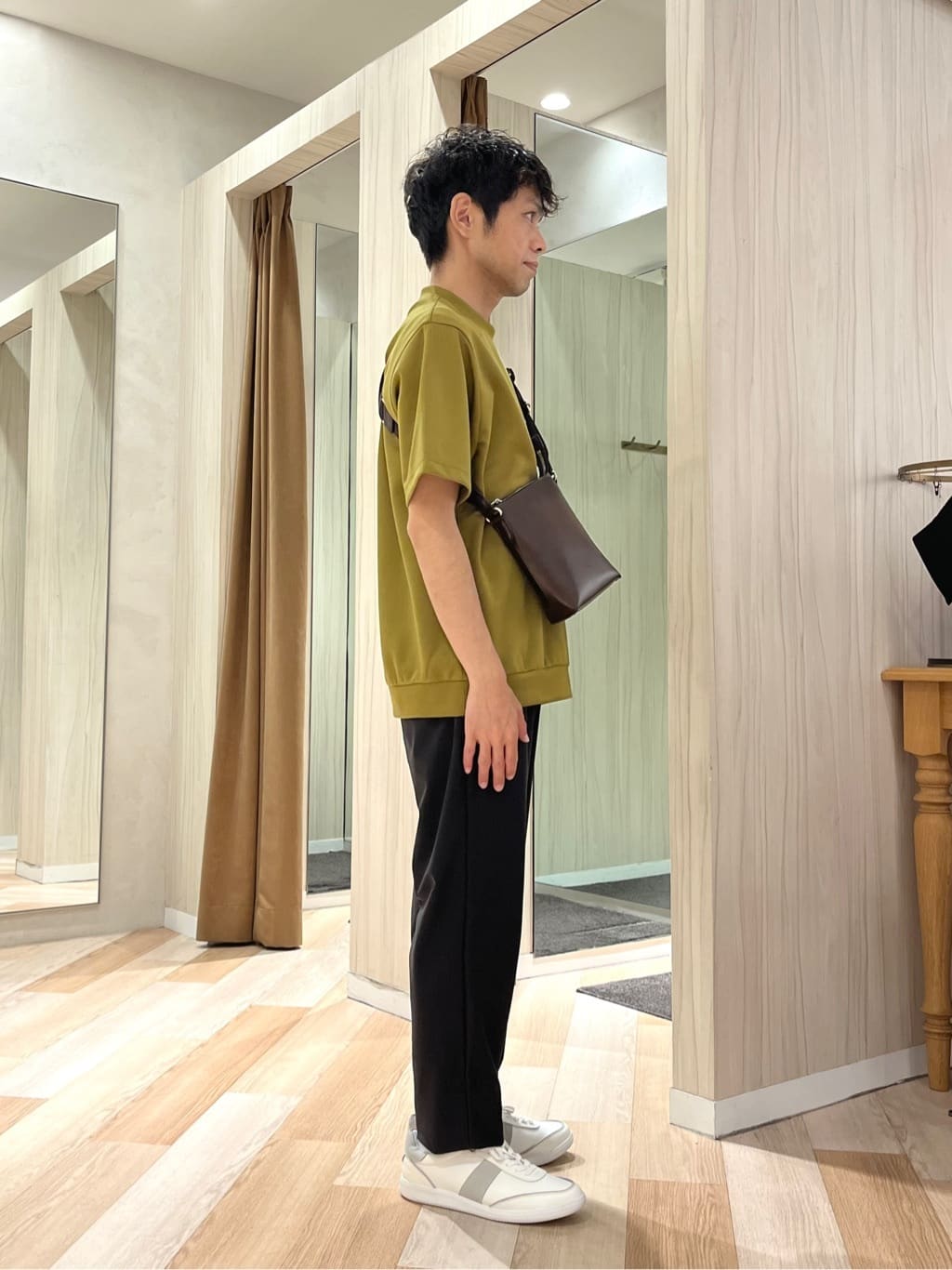 URAさんの「TAKEO KIKUCHI｜【COOL CITY WEAR】エアートール パンツ /接触冷感・通気性」を使ったコーディネート