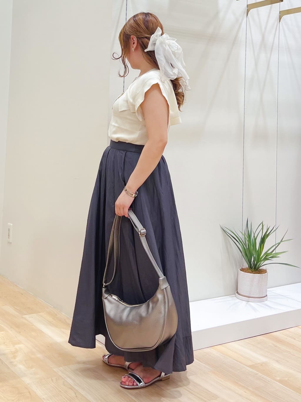 みことさんの「grove｜【ひんやり/UVカット】大人の可愛さ　セーラーカラーニット」を使ったコーディネート