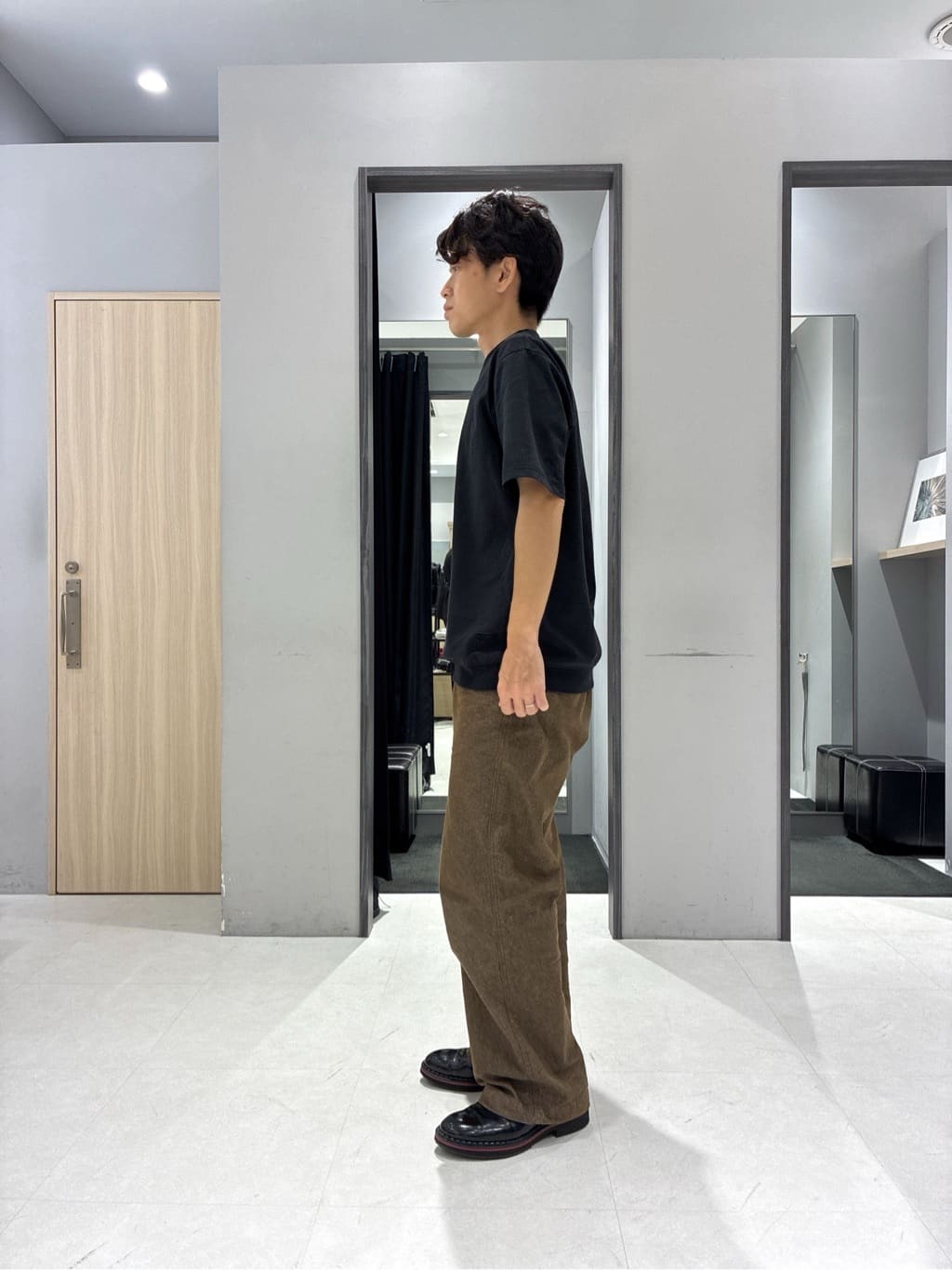 わいずみさんの「TAKEO KIKUCHI｜【抗菌防臭／5サイズ展開】ハイゲージポンチ Tシャツ」を使ったコーディネート