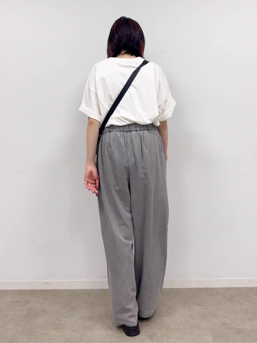 𝐜𝐡𝐢𝐤𝐚さんの「SHOO･LA･RUE｜【ひんやり/汗ジミ軽減/UVカット】プリントアソート BIG Tシャツ」を使ったコーディネート