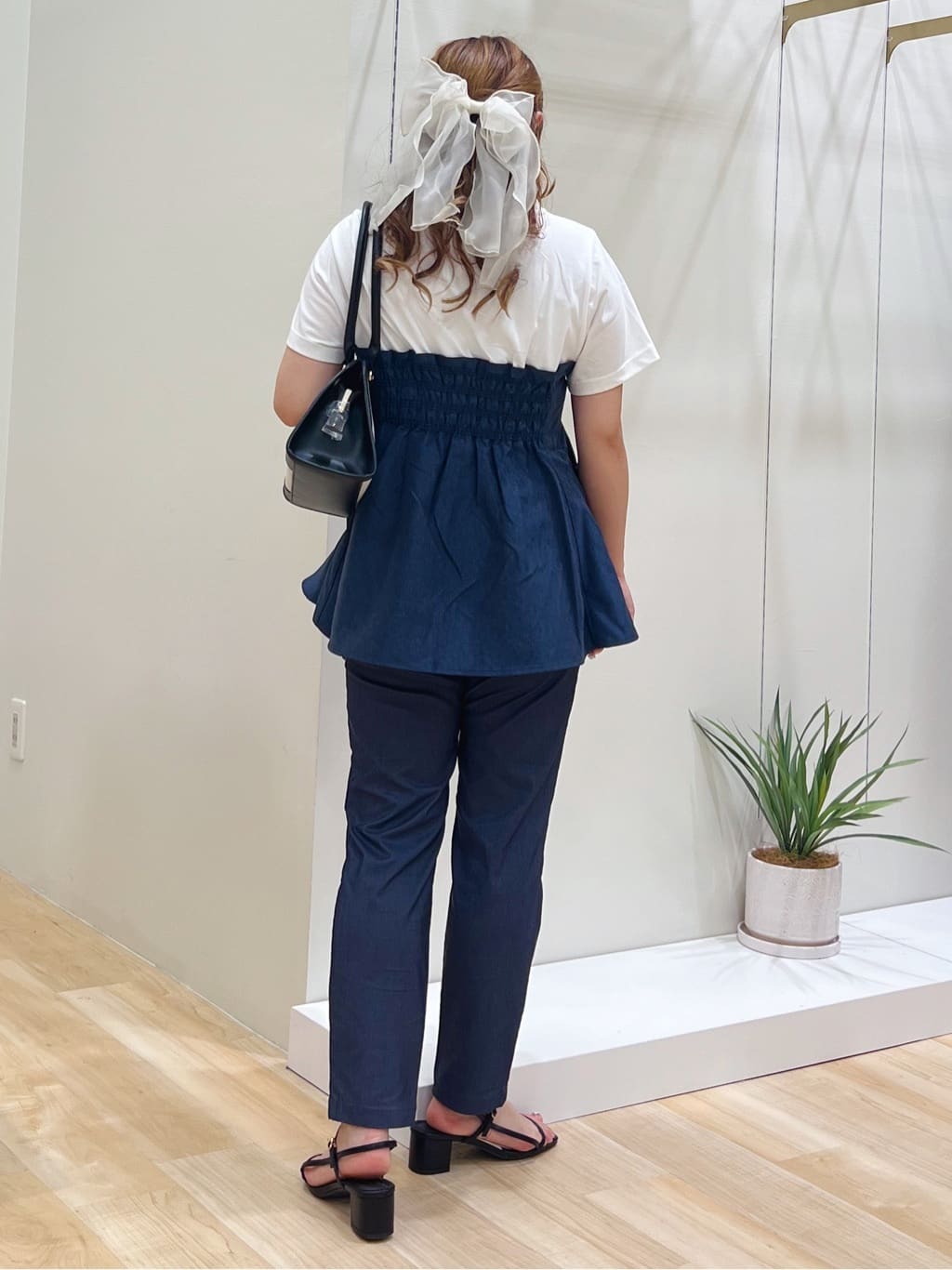 みことさんの「grove｜【冷感】サマーハイパーストレッチテーパードパンツ」を使ったコーディネート