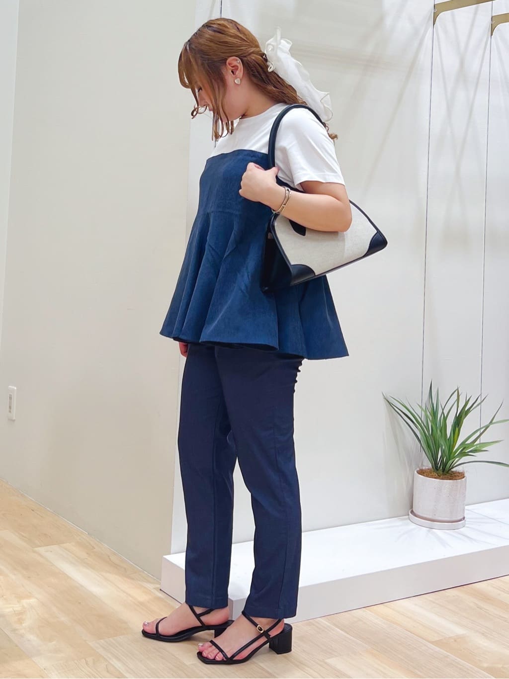 みことさんの「grove｜【冷感】サマーハイパーストレッチテーパードパンツ」を使ったコーディネート