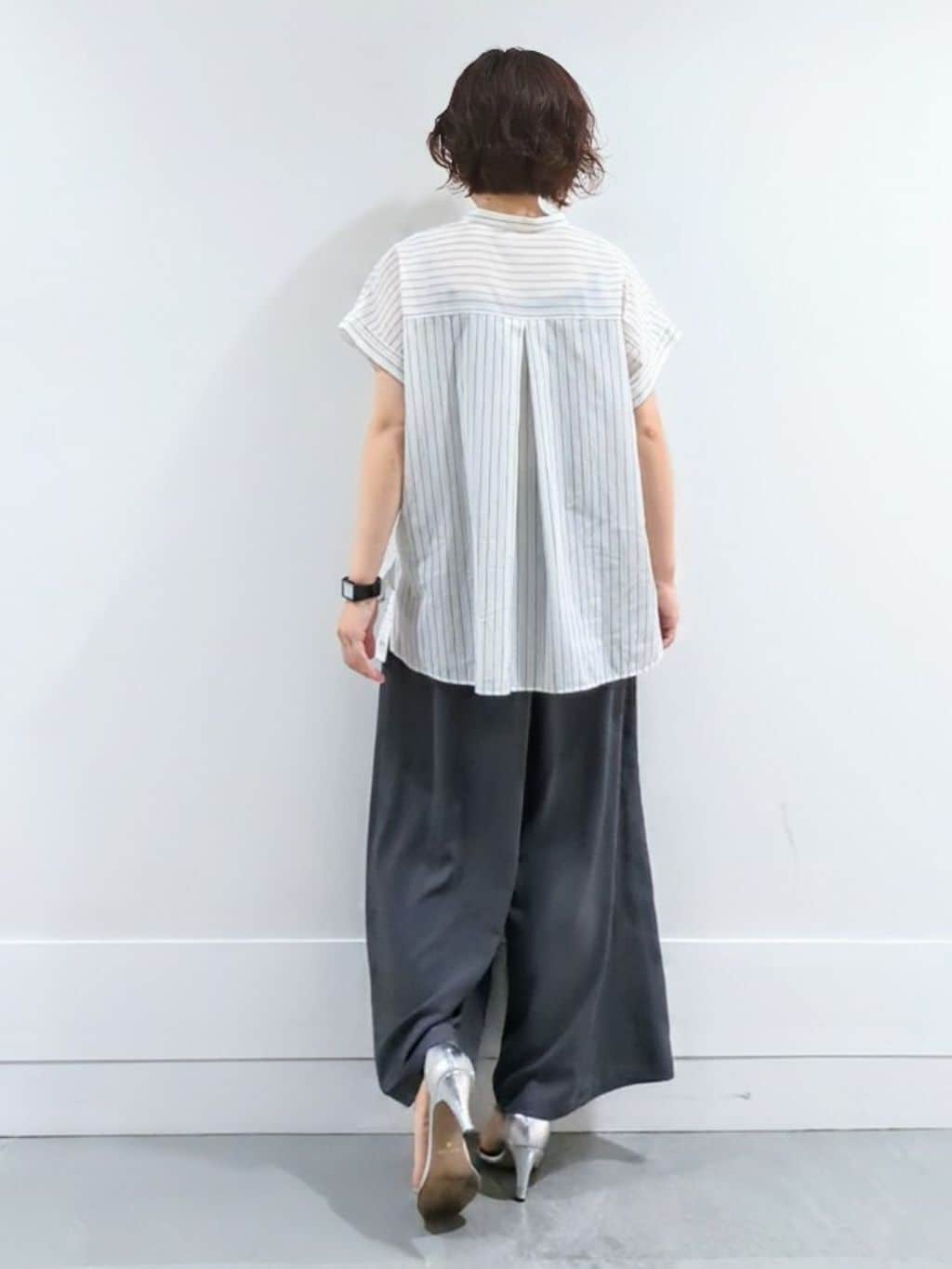 ミズタさんの「UNTITLED｜【洗える/スキッパー】フレンチスリーブシアーブラウス」を使ったコーディネート