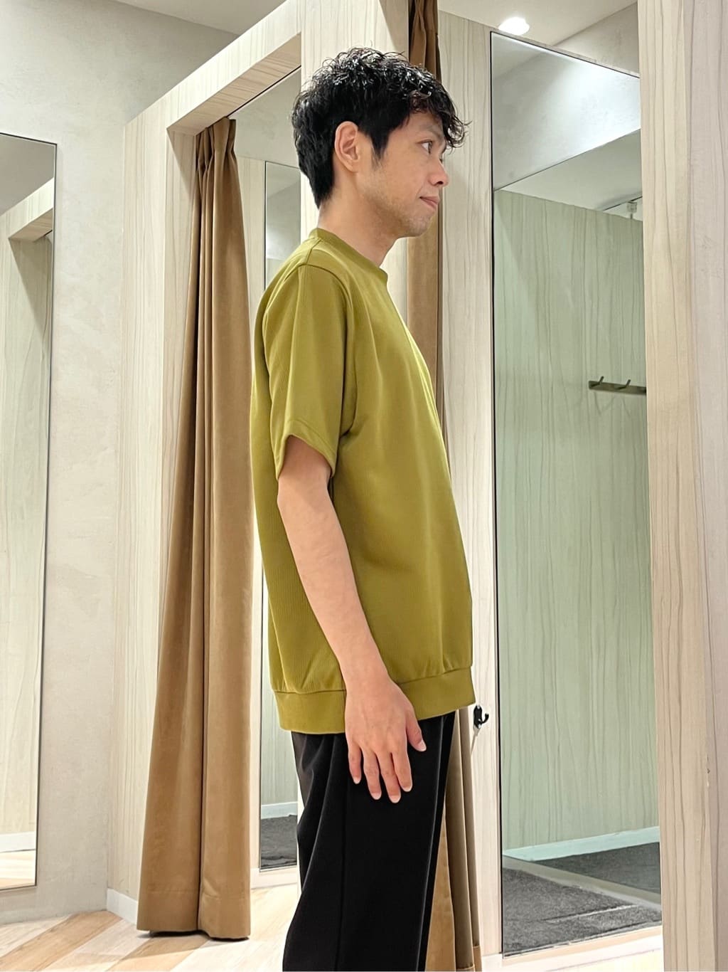 URAさんの「TAKEO KIKUCHI｜【COOL CITY WEAR】エアートール パンツ /接触冷感・通気性」を使ったコーディネート