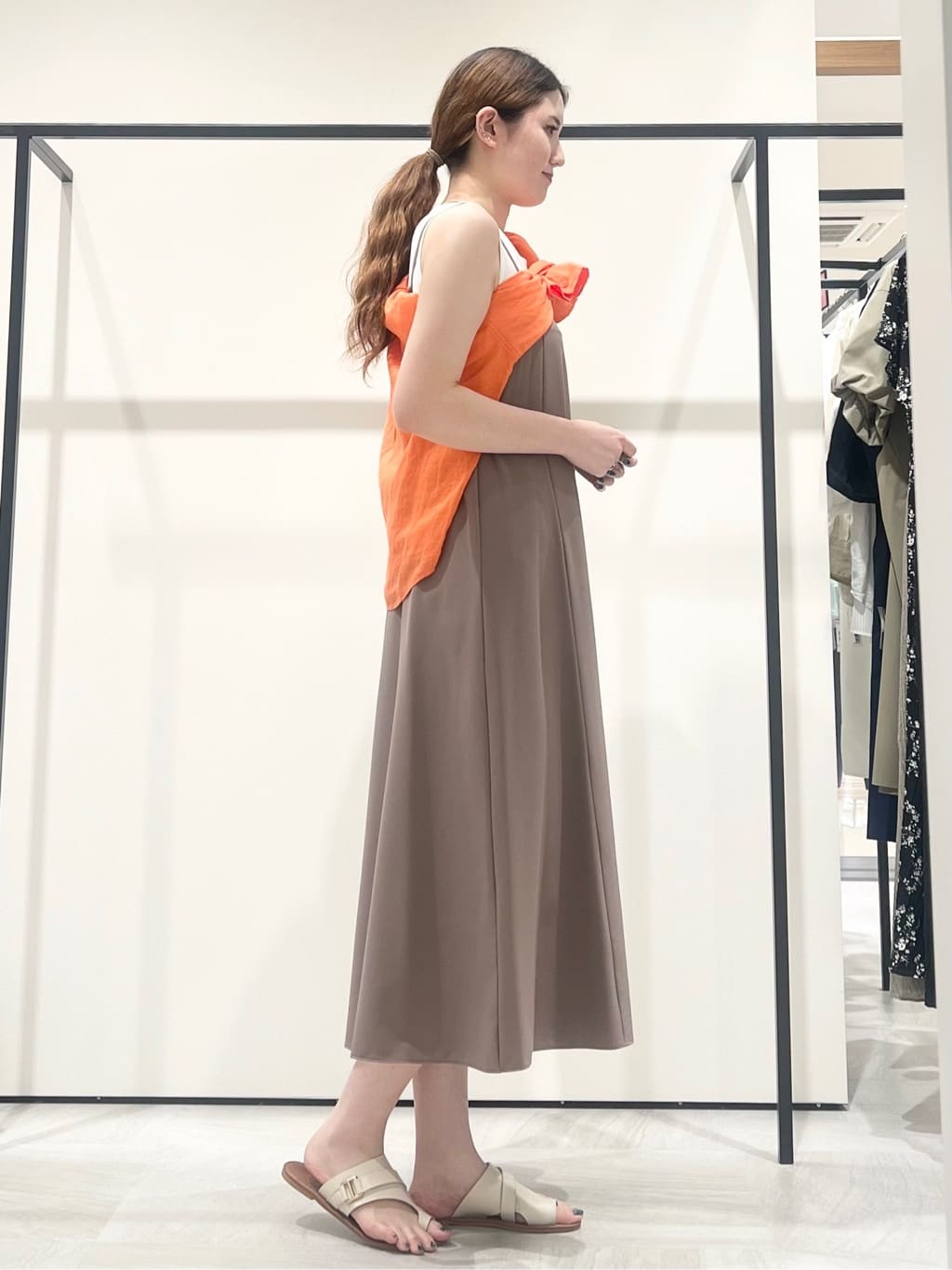 T.Kさんの「INDIVI｜【UVケア】エアリージョーゼット キャミワンピース」を使ったコーディネート