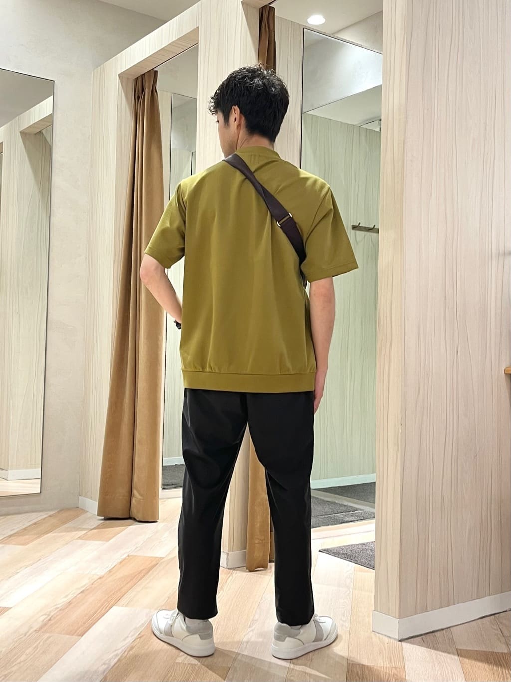 URAさんの「TAKEO KIKUCHI｜【COOL CITY WEAR】エアートール パンツ /接触冷感・通気性」を使ったコーディネート