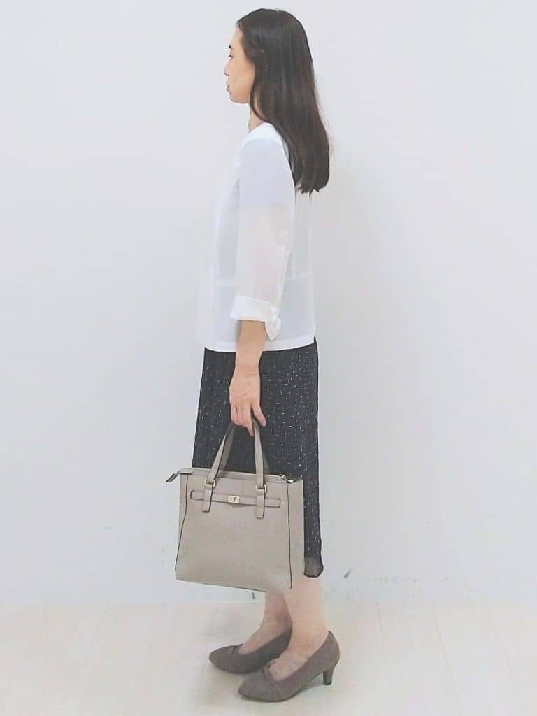 SANAさんの「Reflect｜【WEB先行カラーあり／マシンウォッシュ可／ナローベルト付き】オフボディツイードチェックワンピース」を使ったコーディネート