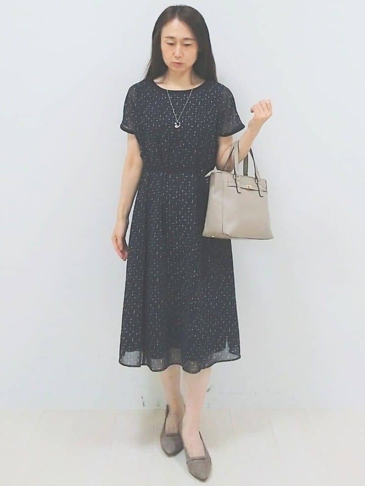 SANAさんの「Reflect｜【WEB先行カラーあり／マシンウォッシュ可／ナローベルト付き】オフボディツイードチェックワンピース」を使ったコーディネート