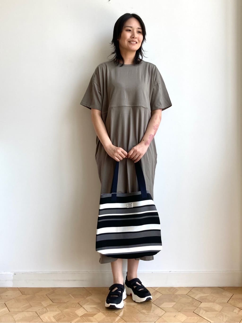 nakagawaさんの「Dessin｜【マシンウォッシャブル・A4収納可】ランダムボーダーニットBAG」を使ったコーディネート