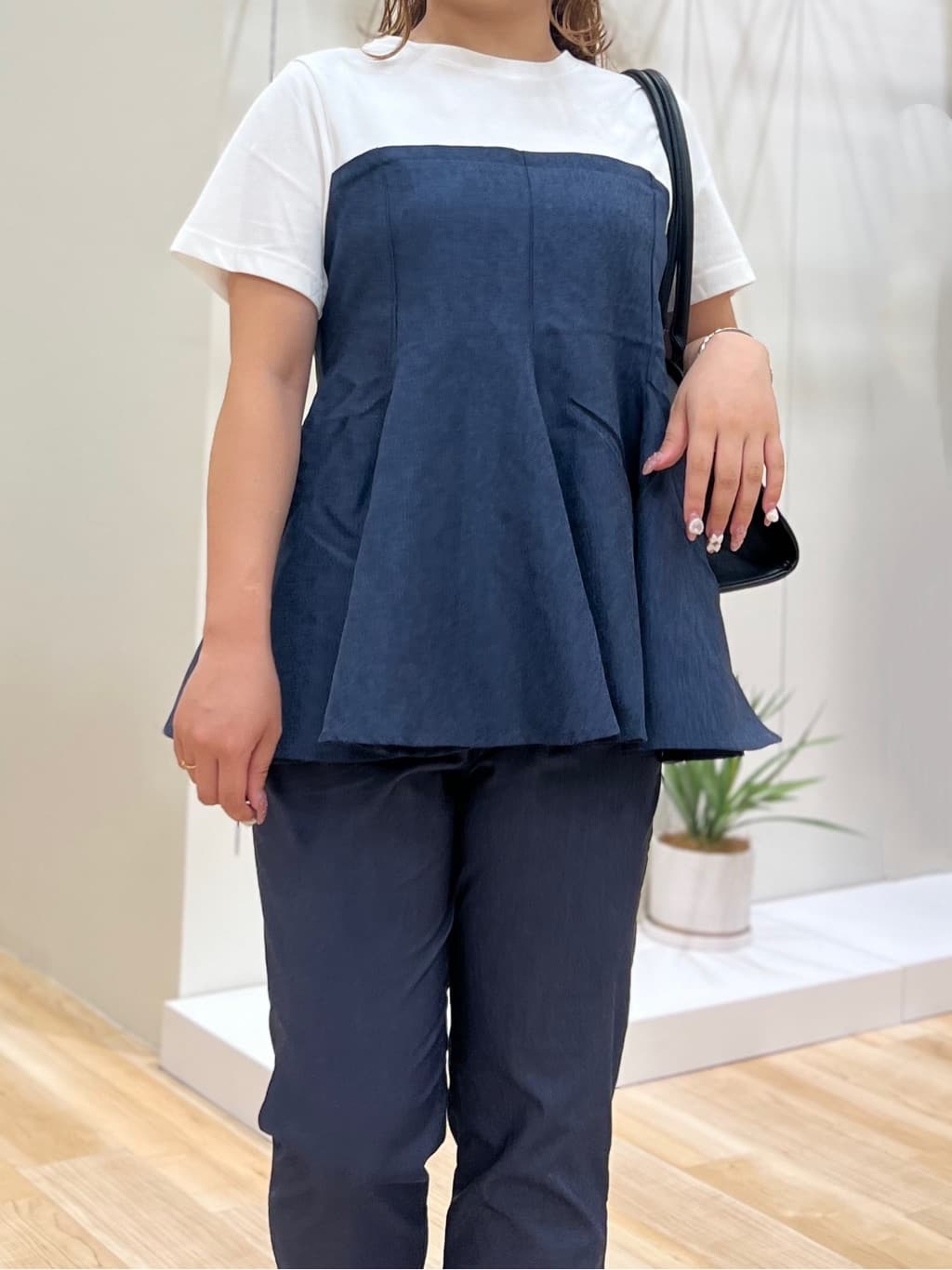 みことさんの「grove｜【冷感】サマーハイパーストレッチテーパードパンツ」を使ったコーディネート