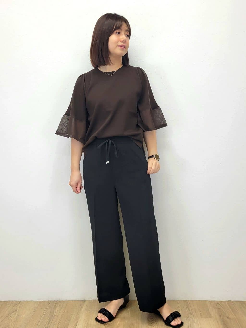 LISAさんの「OPAQUE.CLIP｜《5色展開》シアーフレアスリーブニット【洗濯機洗い可】」を使ったコーディネート