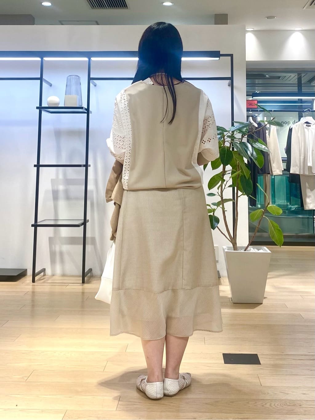 misakiさんの「INDIVI｜【洗える／前後2WAY】インナータンクトップ」を使ったコーディネート