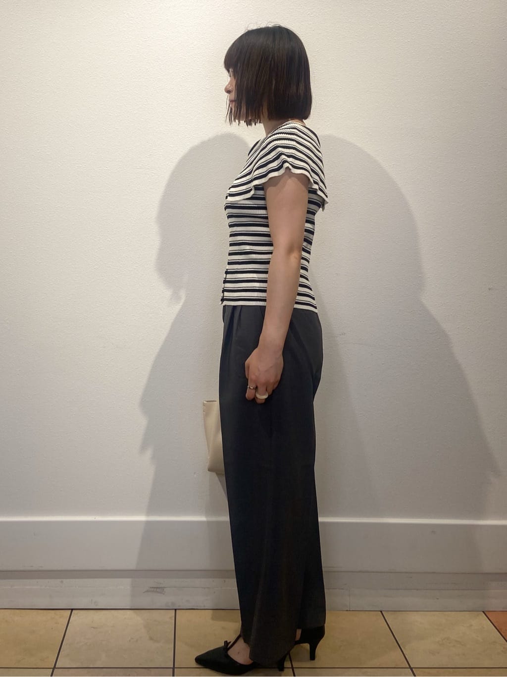 kimiさんの「index｜前後2wayオフショルビッグカラーニット【洗濯機洗い可／抗ピル】」を使ったコーディネート