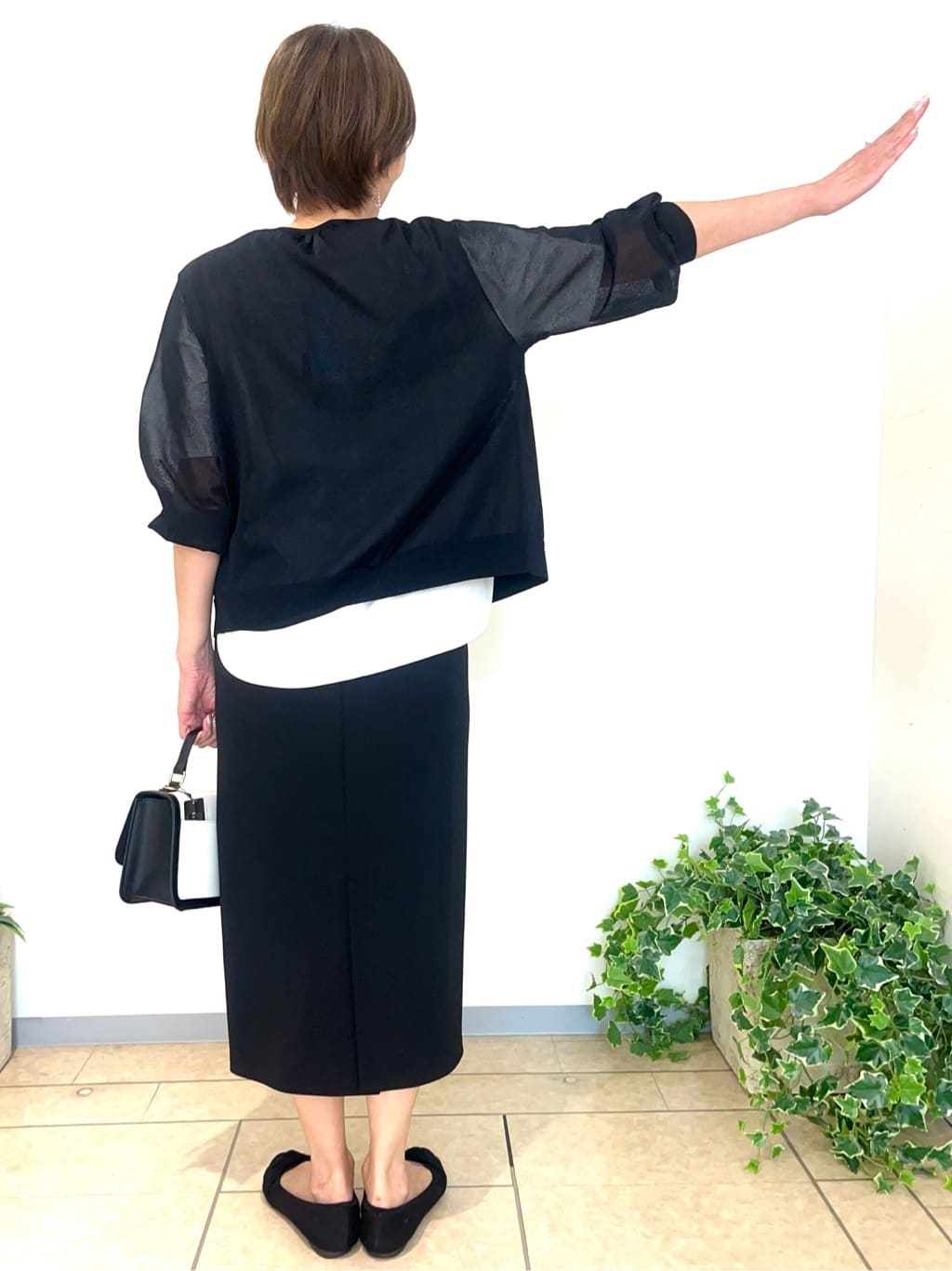 TOMOMIさんの「Reflect｜【マシンウォッシュ可】ナロースカート」を使ったコーディネート