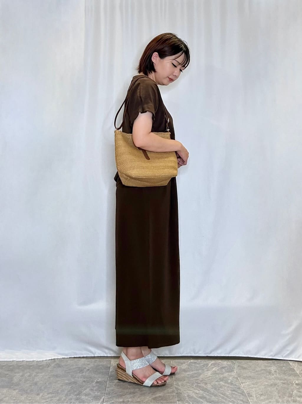 ネリさんの「SHOO･LA･RUE｜【S-LL/セットアップ可/ひんやり】きちんと見えで上品 お袖タック スキッパーブラウス」を使ったコーディネート