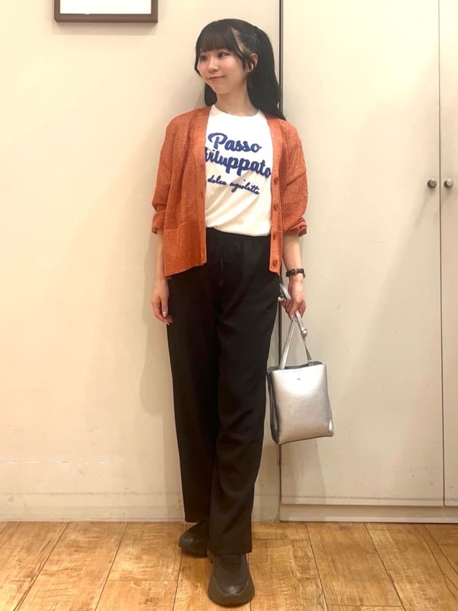 AIRIさんの「SHOO･LA･RUE｜キラッと光るラメとスパンコールが印象的 メッシュカーディガン」を使ったコーディネート