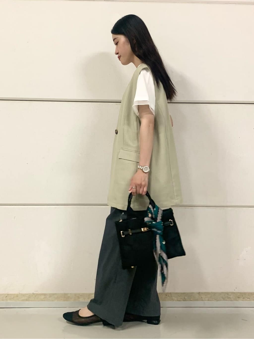 sahoさんの「THE SHOP TK｜【スッキリ決まる】パナマメッシュジレ/洗える/セットアップ可」を使ったコーディネート