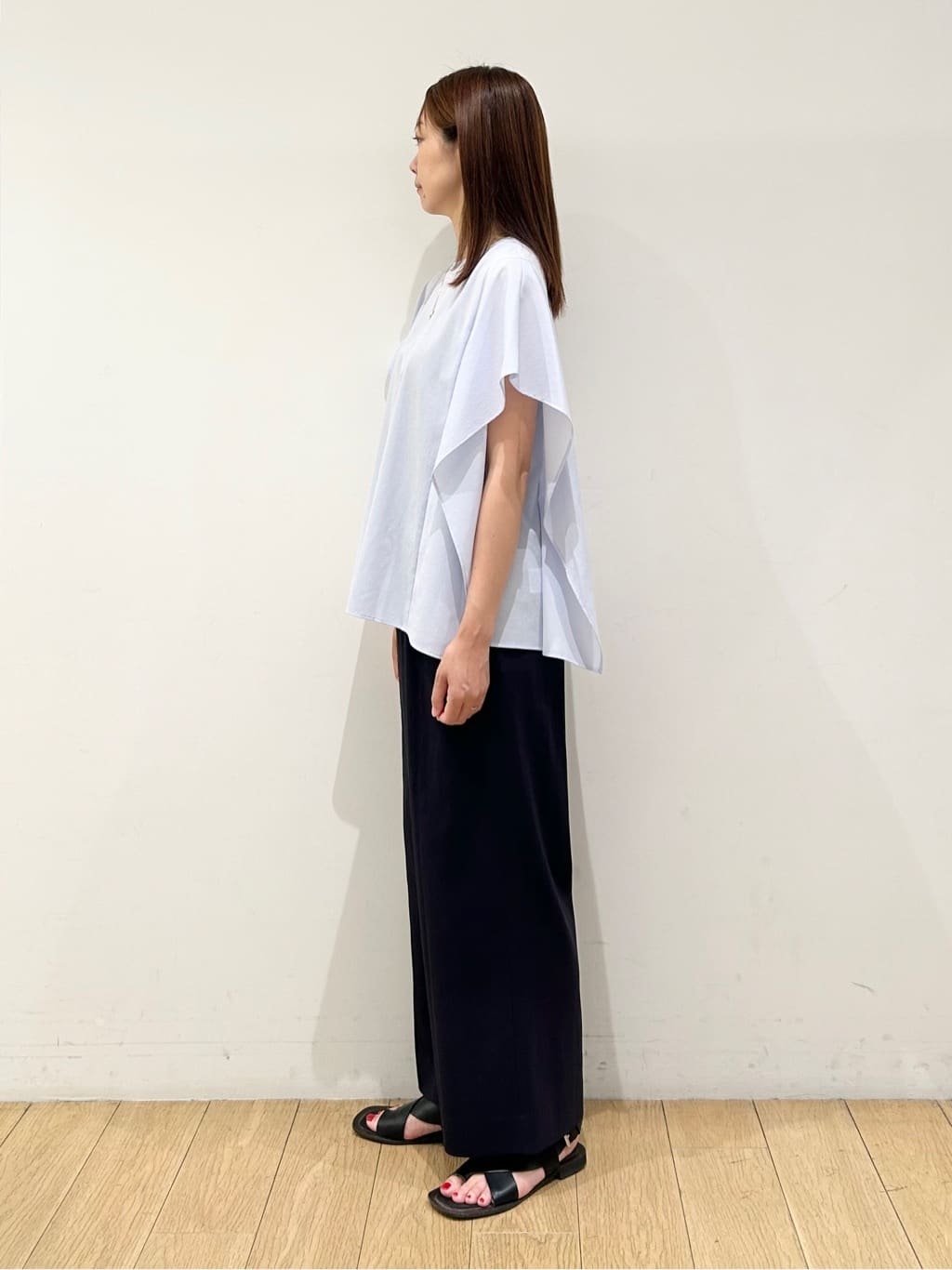 kozueさんの「INDIVI｜【褒められパンツ／洗える／ウエストゴム】ワイドタックパンツ」を使ったコーディネート