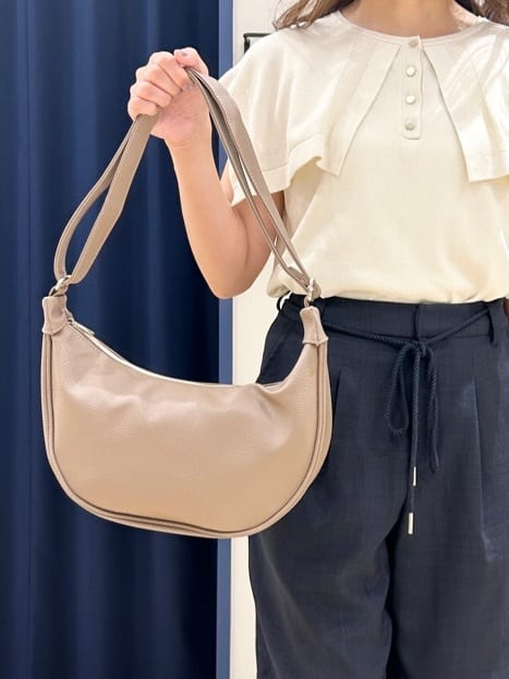 Orikaさんの「grove｜【ひんやり/UVカット】大人の可愛さ　セーラーカラーニット」を使ったコーディネート