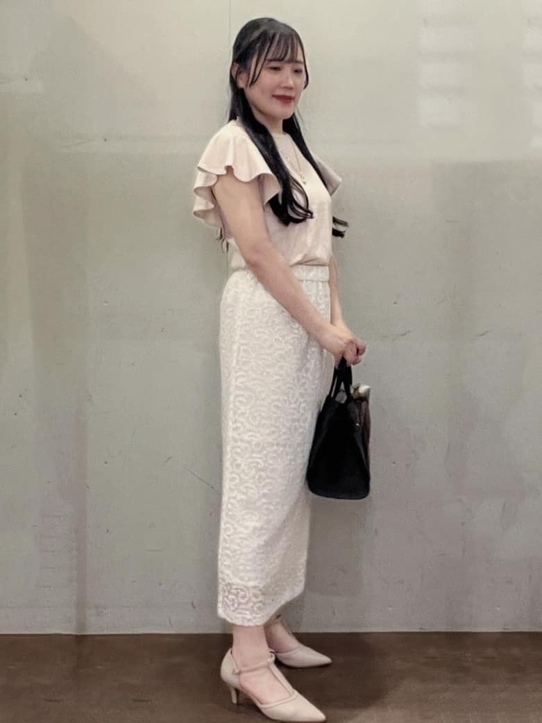 Hitomiさんの「index｜《美人百花掲載／XS-3Lサイズ》フレアスリーブバックシャントップス【接触冷感／UVケア／洗濯機洗い」を使ったコーディネート