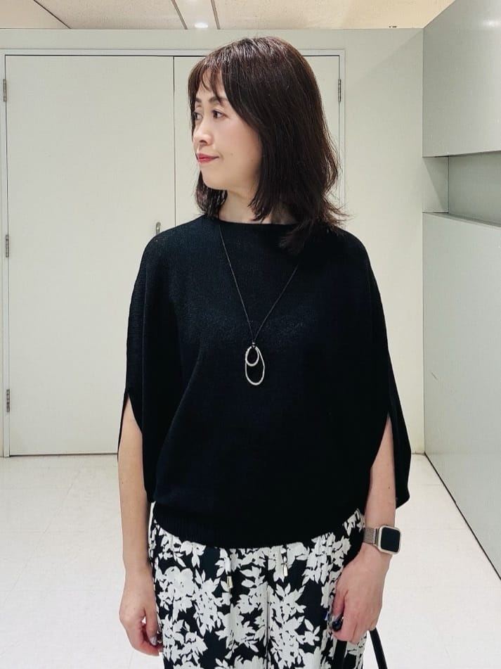 makiさんの「UNTITLED｜【ウエストゴム/ワイド/柄】モノトーンフラワーパンツ」を使ったコーディネート