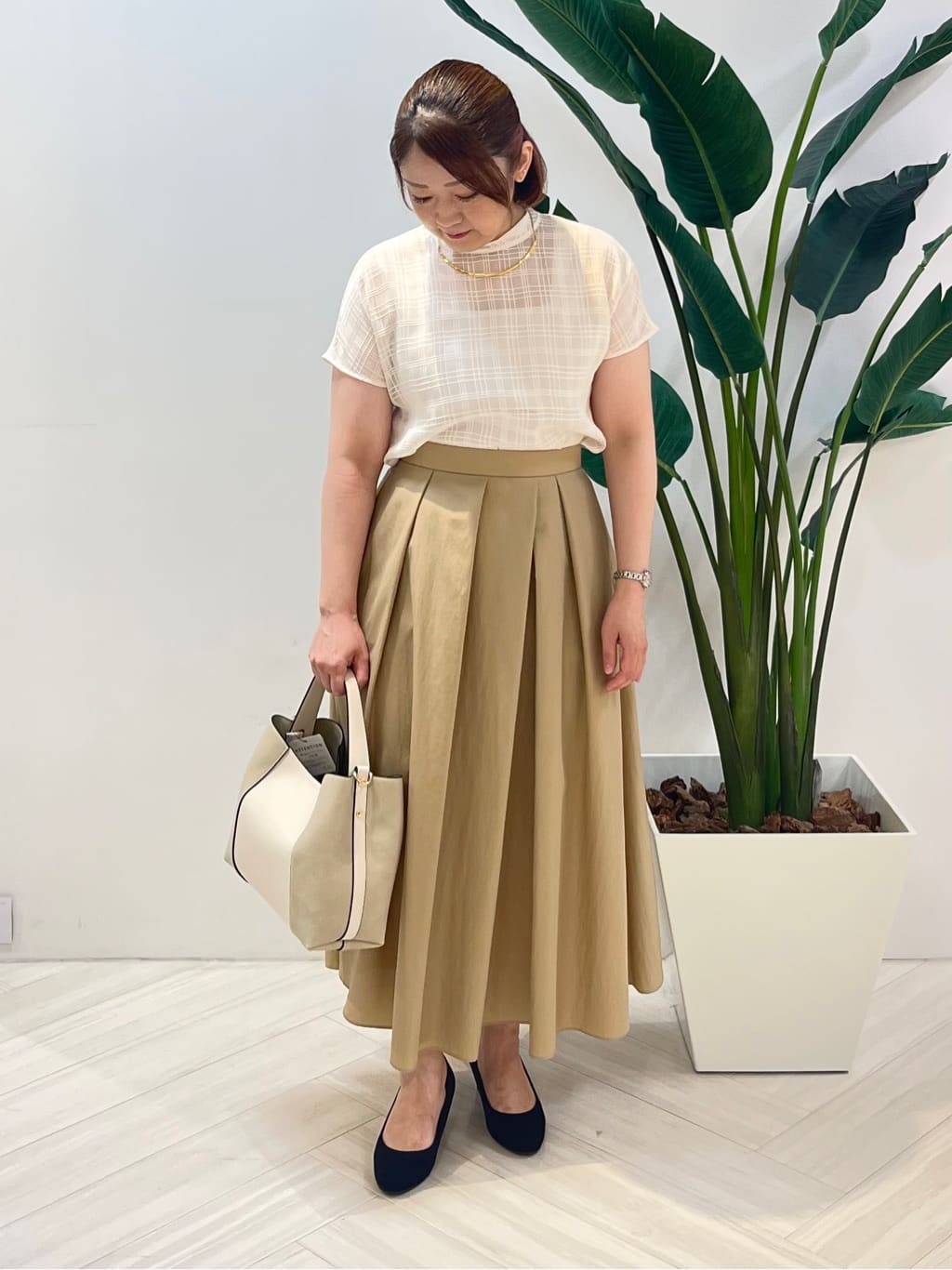Tomoさんの「UNTITLED｜【シアー】チェックスタンドネックブラウス」を使ったコーディネート