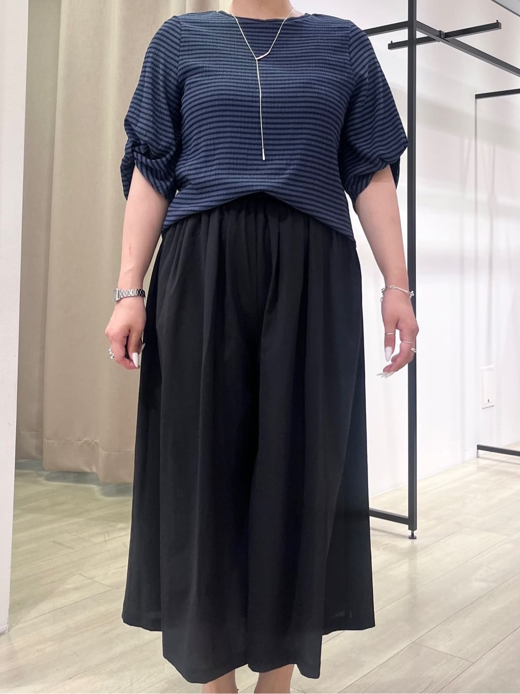 hasuさんの「INDIVI｜【UVケア／吸汗速乾】凹凸素材ねじり袖トップス」を使ったコーディネート